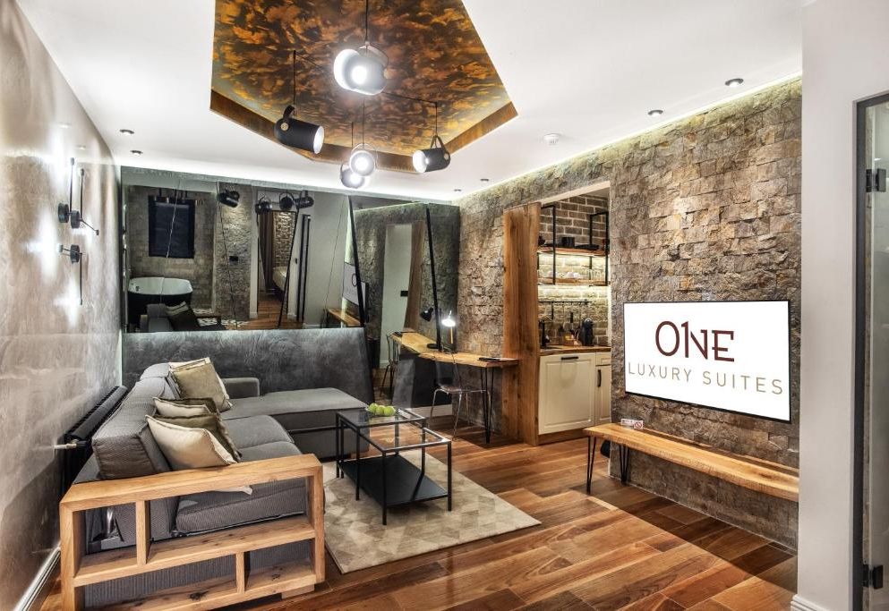 One Luxury Suites