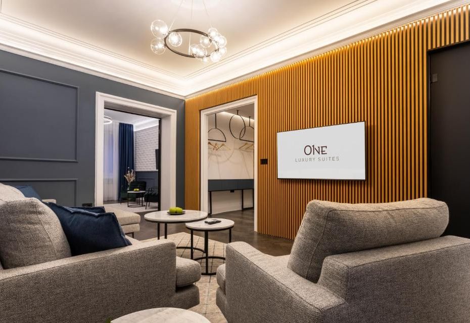 One Luxury Suites