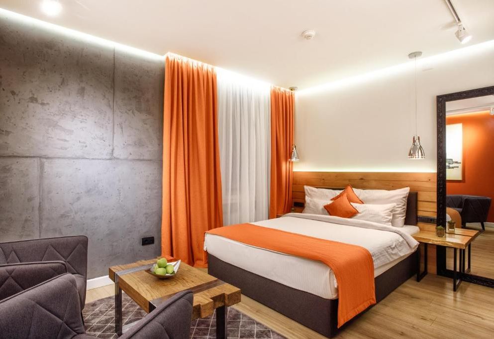 One Luxury Suites