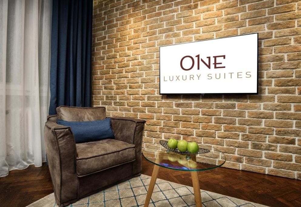 One Luxury Suites