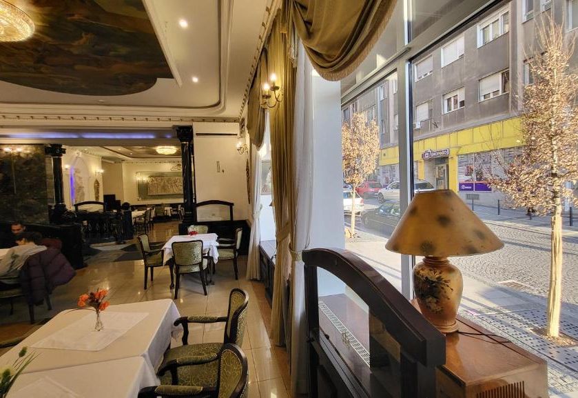 Queen's Astoria Design Hotel
