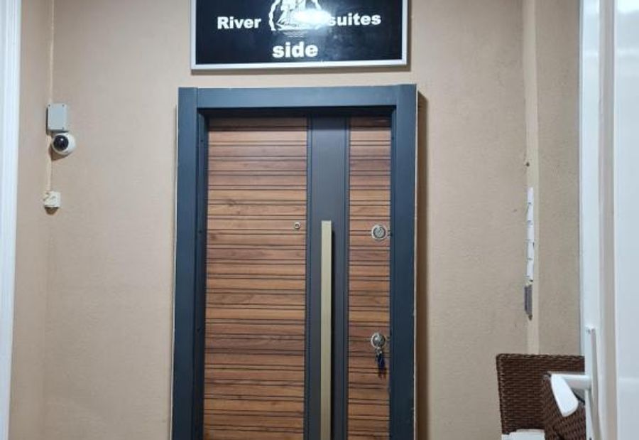 River side suites