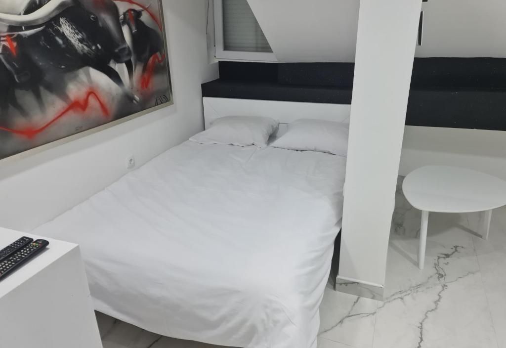 River side suites