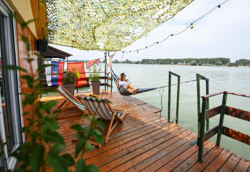 Sagando - Floating house on Sava river