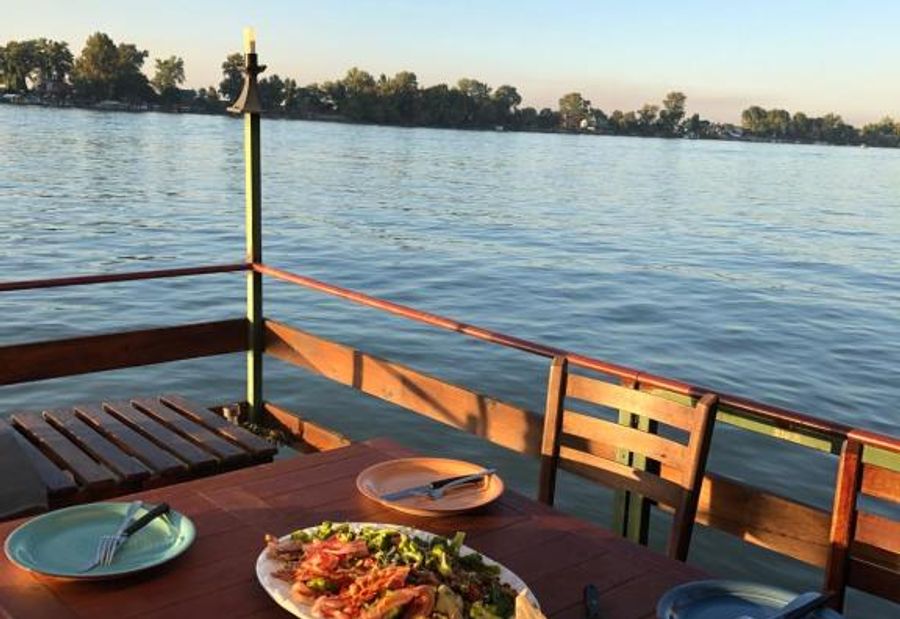 Sagando - Floating house on Sava river