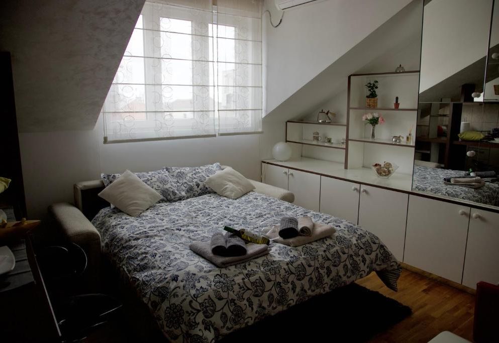 TRIANGLE CITY Apartment 1