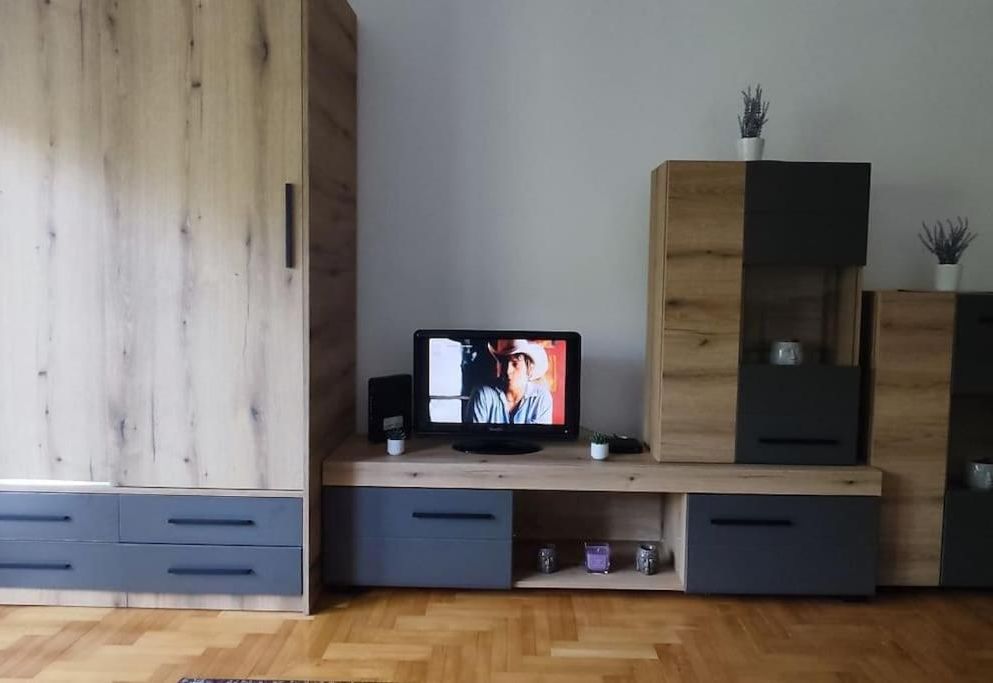 Twenty-one apartman