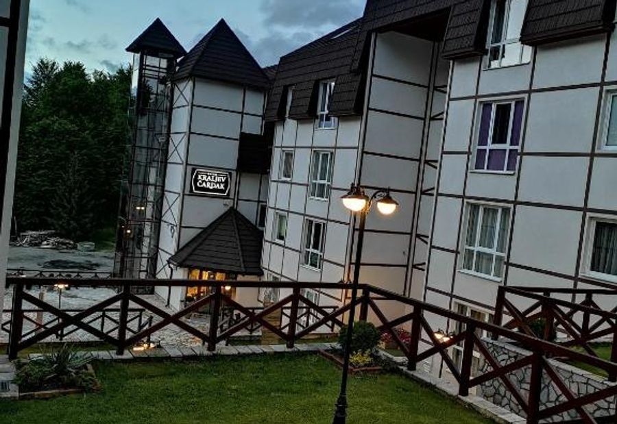 Apartman 33 Kraljevi Čardaci