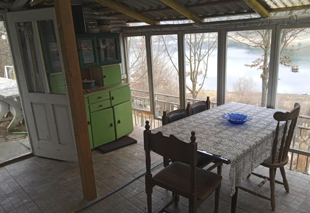 Vikendica Vidikovac na Zavojskom jezeru