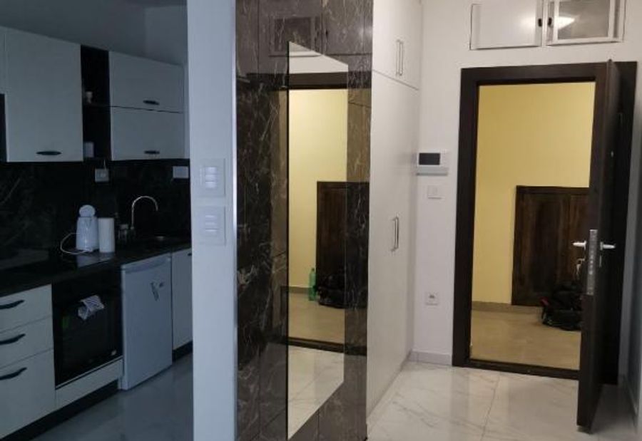 Apartment 212