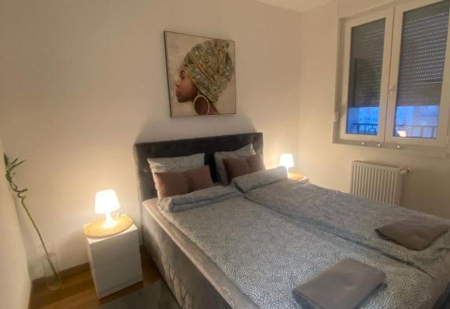 Apartment 212