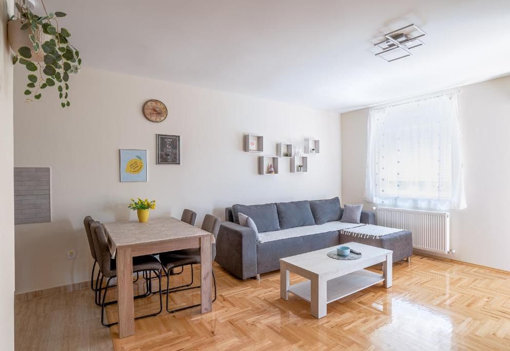 KC Apartment