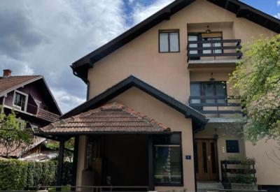 Dana apartman