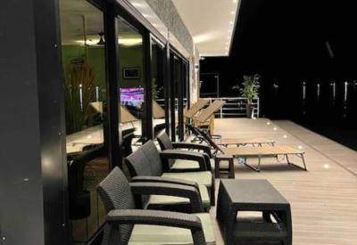 Buena Vista- Floating house Belgrade Sava River