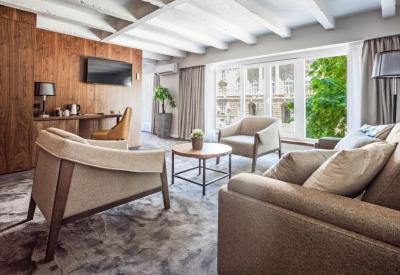 Nomad Luxury Suites