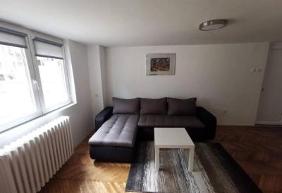 Nov apartman u mirnoj ulici u centru Beograda